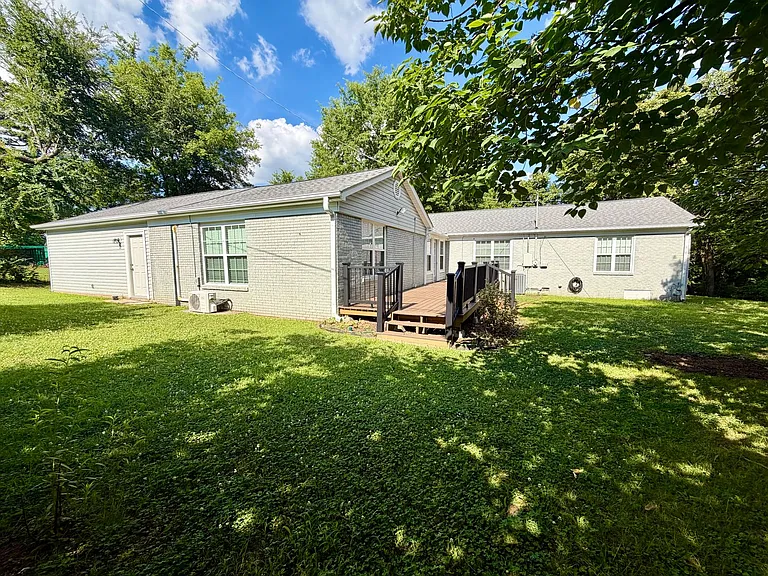 2120 Garner Ln — Photo 39