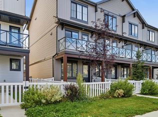 19611 28th Ave NW, Edmonton, AB T6M 0X2