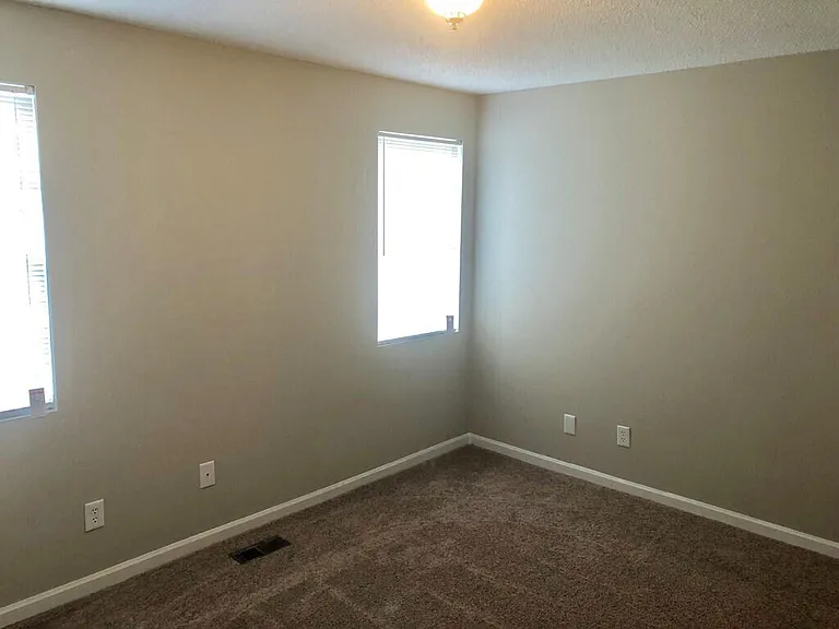 350 Candlewood Dr — Photo 17