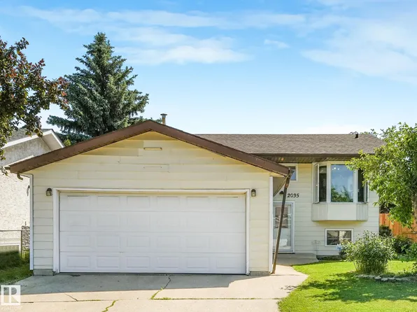 2035 49a St NW, Edmonton, AB T6L 2W9