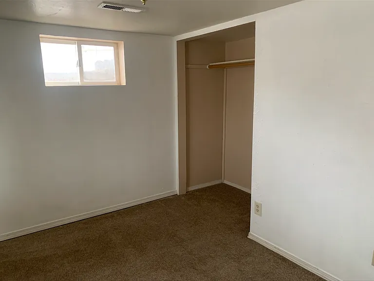 402 Silcott St #B — Photo 4