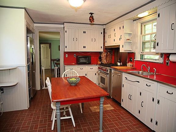 Fabulous 1895 Farmhouse Colonial