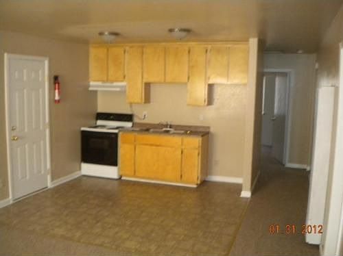 3rd image of 207 De Witt Ct
