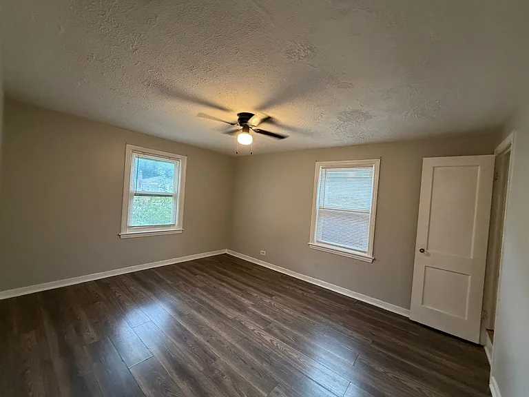 8339 S Hamilton Ave — Photo 7