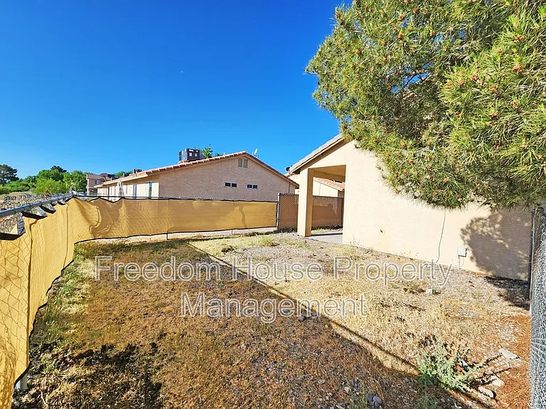 1041 Marne Ct #4 — Photo 47