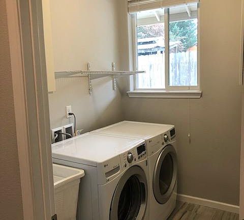 5th image of 4317 Evergreen Way