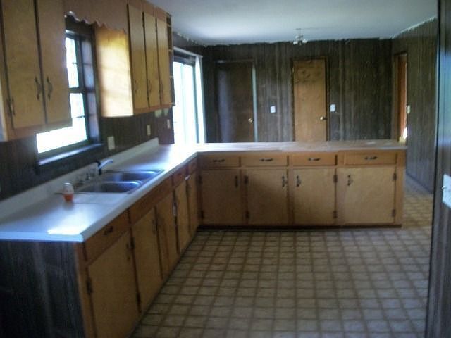 2nd image of 112 Land Mark Dr