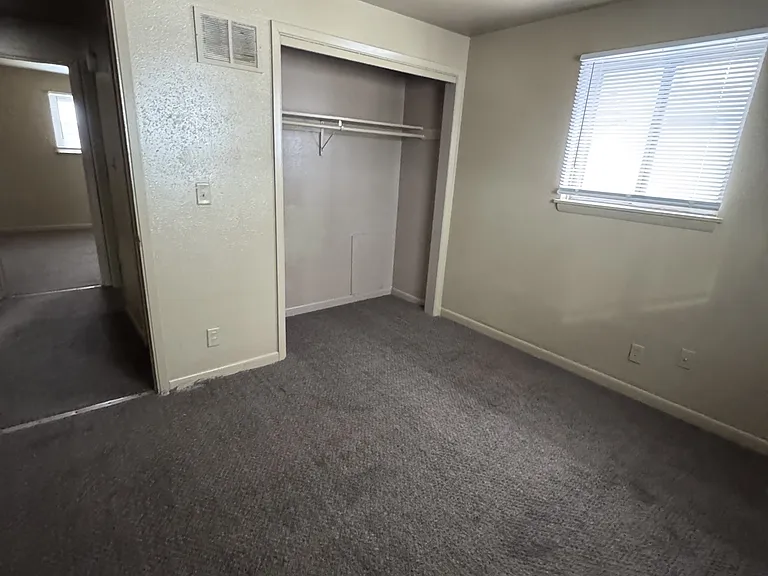 8746 W Carmen Ave #4 — Photo 4