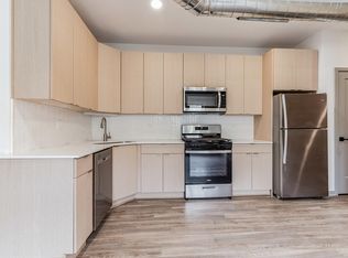 1645 N Wells St #3B, Chicago, IL 60614