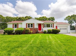 14 Viceroy Rd, Warwick, RI 02886