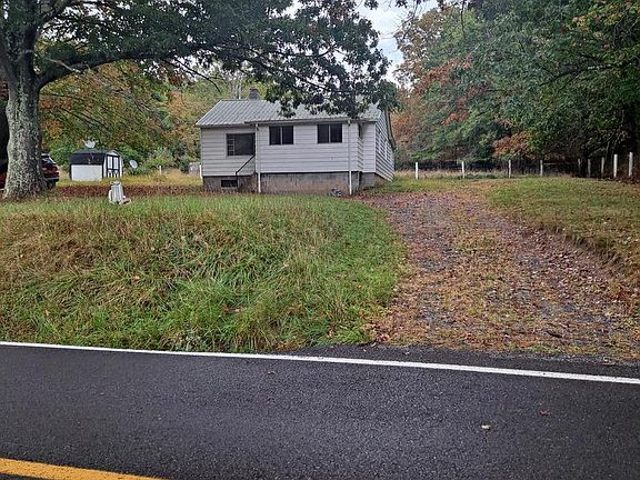 3rd image of 7642 Jordan Run Rd