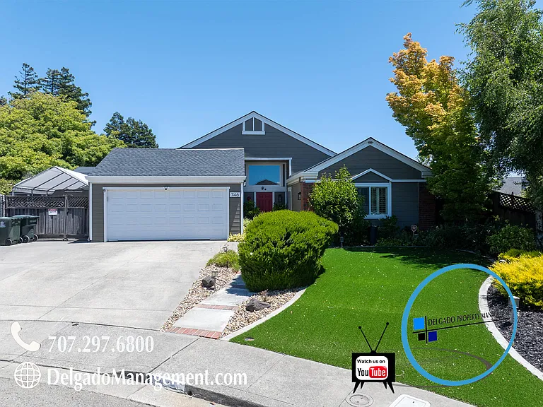 746 Tulip Ct — Photo 1