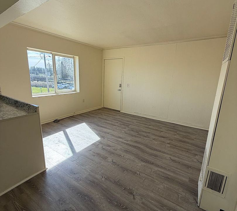 2nd image of 87 NE Harbor Ct #4