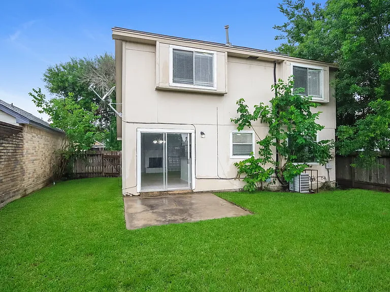 16111 Rosenridge Dr — Photo 24