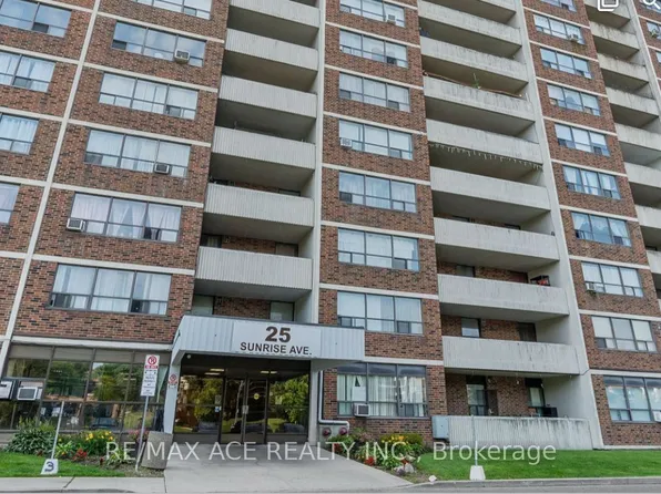 25 Sunrise Ave #506, Toronto, ON M4A 2S2