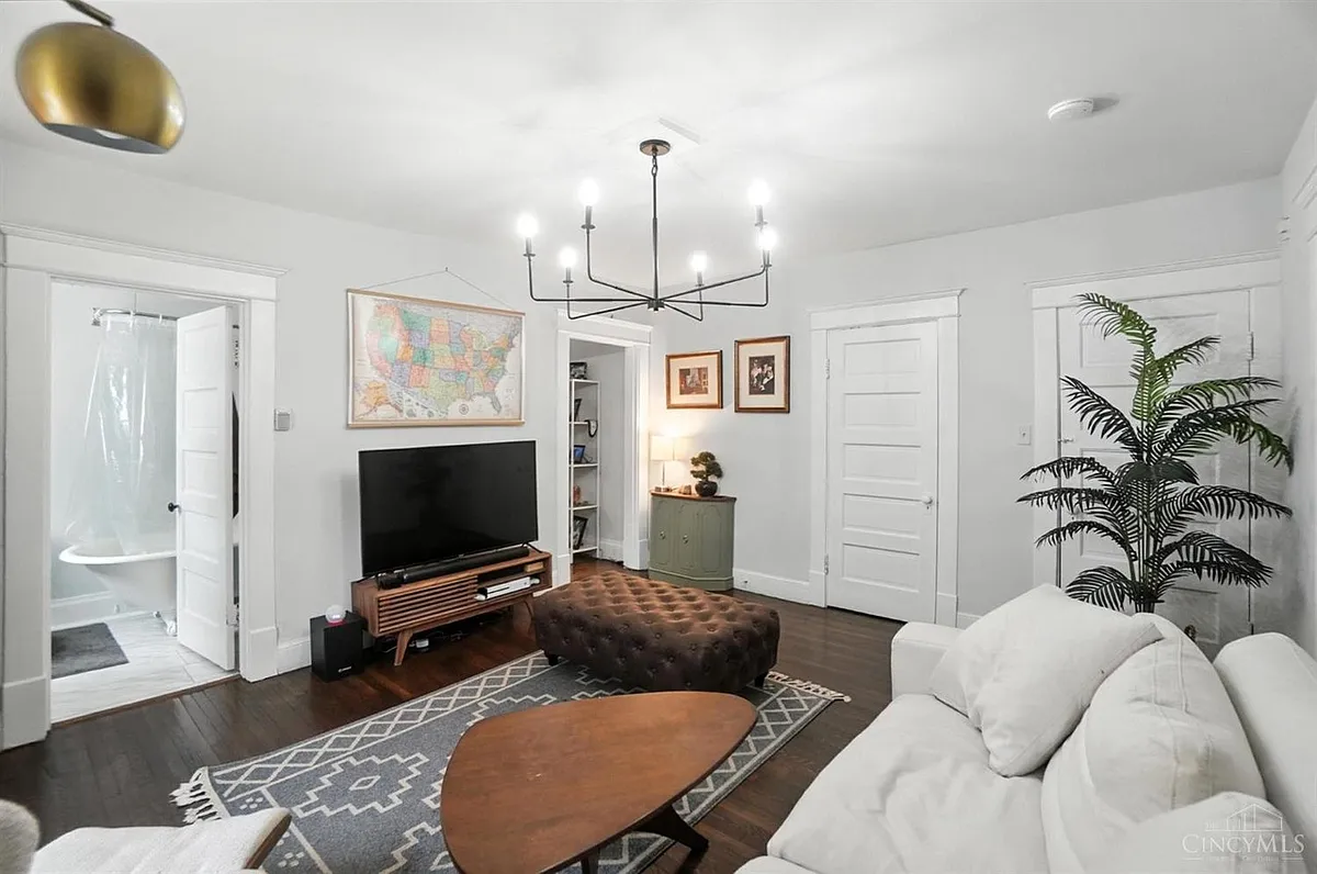 Building Photo - 3243 Bach Ave #1