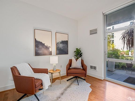 5th image of 235 Berry St APT 314