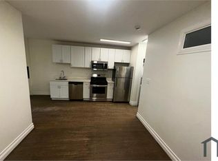 221 20th St NE APT 2, Washington, DC 20002