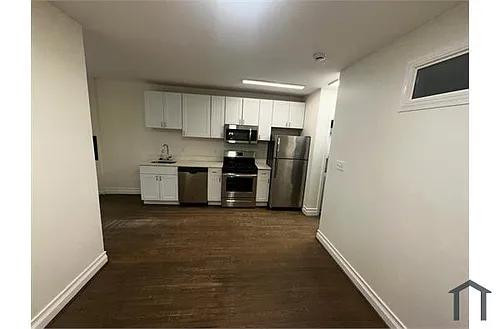 221 20th St NE #2 Photo 1