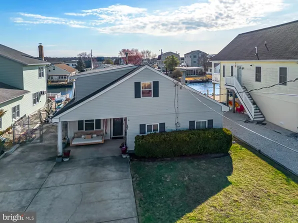 17 Lake Michigan Dr, Little Egg Harbor, NJ 08087