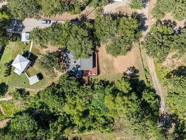 203 Farmer Dr — Photo 42