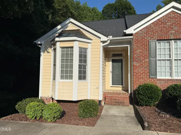 801 Carved Oak Dr, Durham, NC 27707