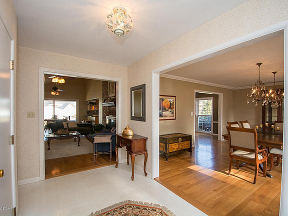 4th image of 4207 Browns Ln