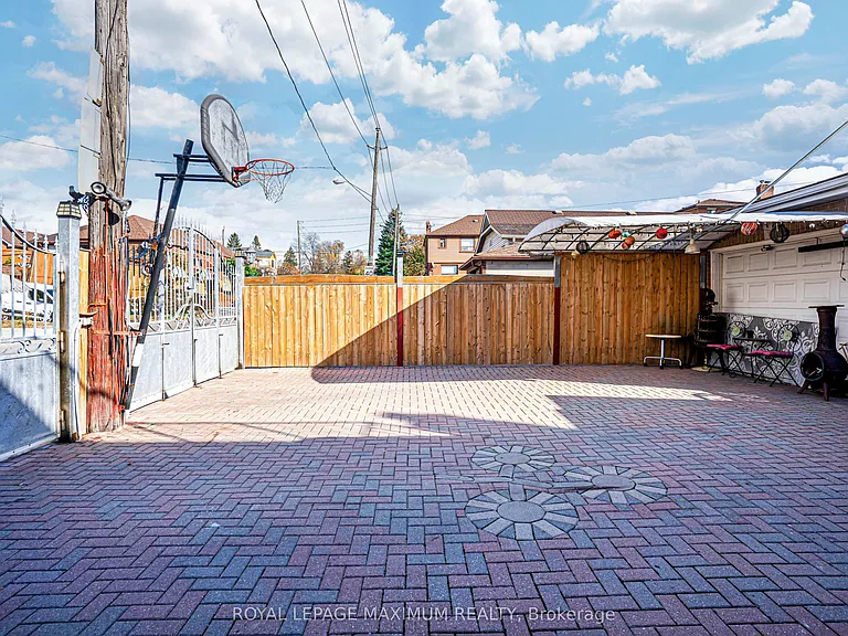 641 Caledonia Rd #BASEMENT — Photo 26