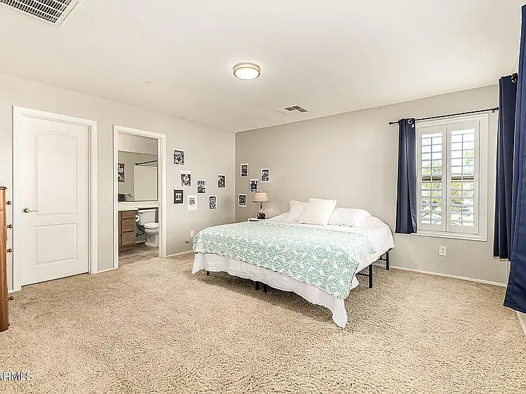 2858 E Shannon St — Photo 18