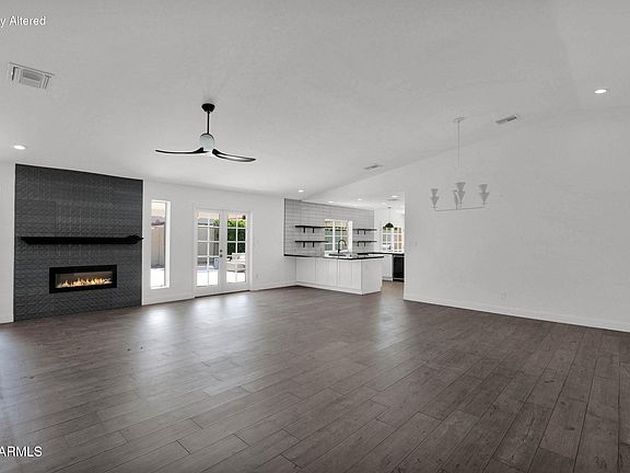 5th image of 2717 S LOS ALTOS --