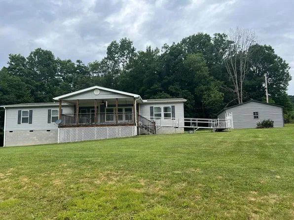 960 Abraham Rd, Shady Spring, WV 25918