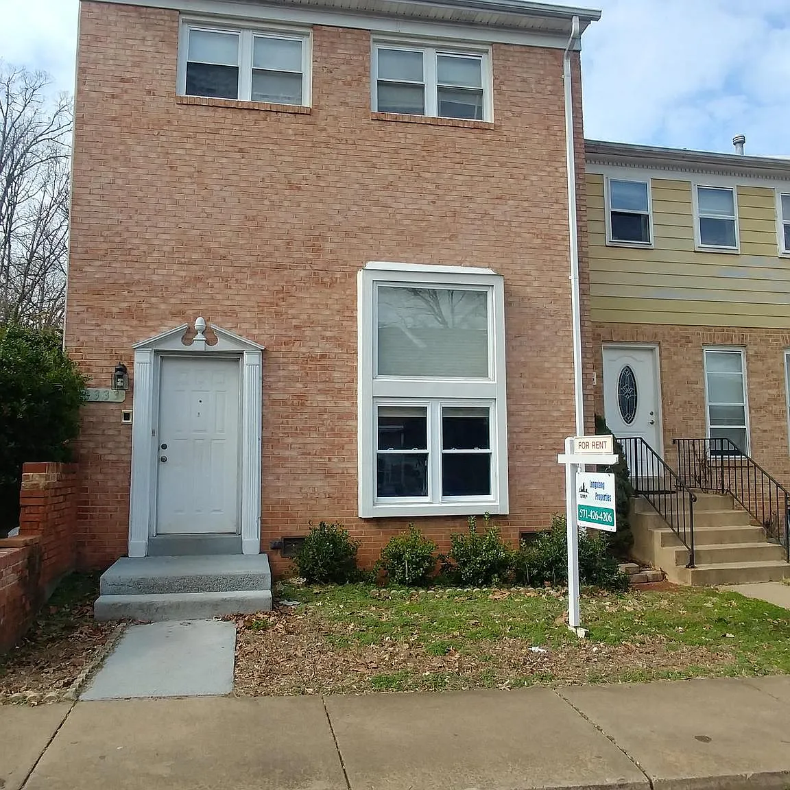3 bed, 2.5 bath, 1590 sqft, $2,300 — Photo 1
