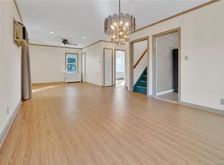 33 Park Cir, New Hyde Park, NY