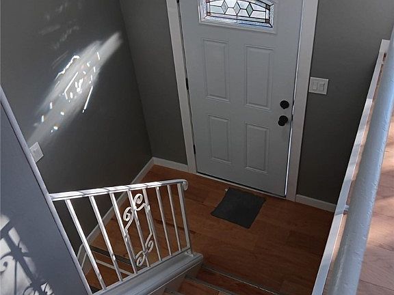 4th image of 9829 Belden Dr