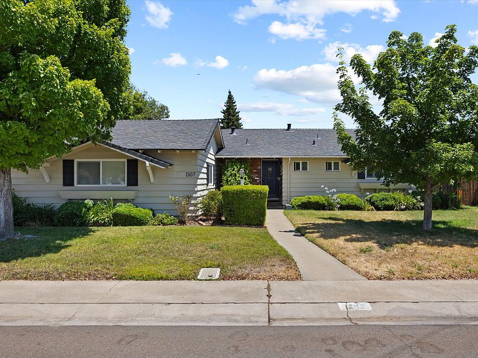 1st image of 1307 Stafford Way