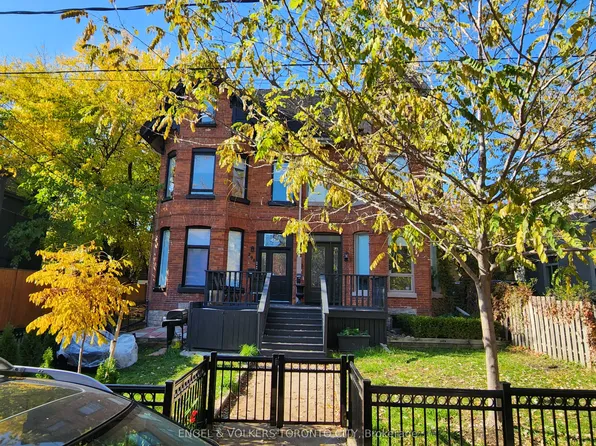 298 Seaton St, Toronto, ON M5A 2T7