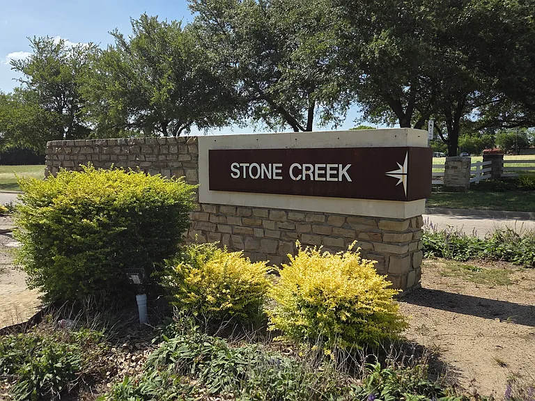 405 Willow Creek Dr — Photo 27