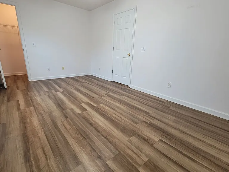 160 2nd St #110 — Photo 27