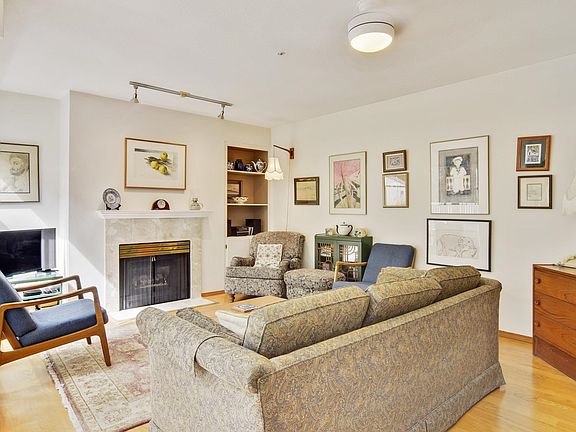 4th image of 611 W 13th Ave Penthouse 3