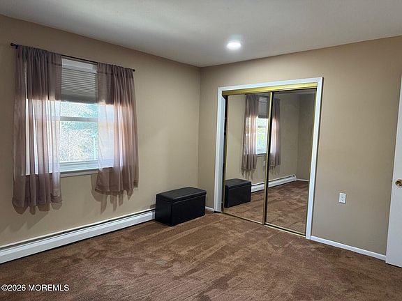 5th image of 176 Charlotteville Drive S