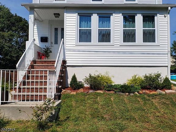 2nd image of 219 Boesel Ave