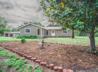 1088 County Road 770, Natalia, TX 78059
