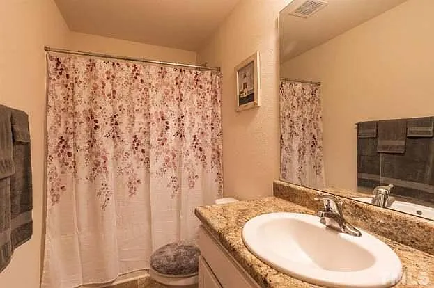 upstairs full bath