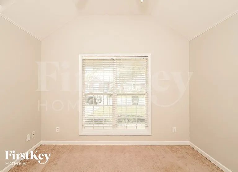 138 Village Dr — Photo 12