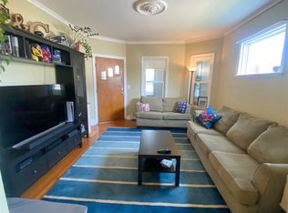 31 Regent St #2, Cambridge, MA 02140