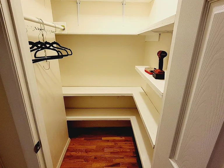 1543 Morris Ave #1 — Photo 8