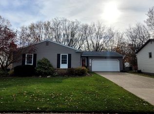 2033 Enfield Ln, Erie, PA