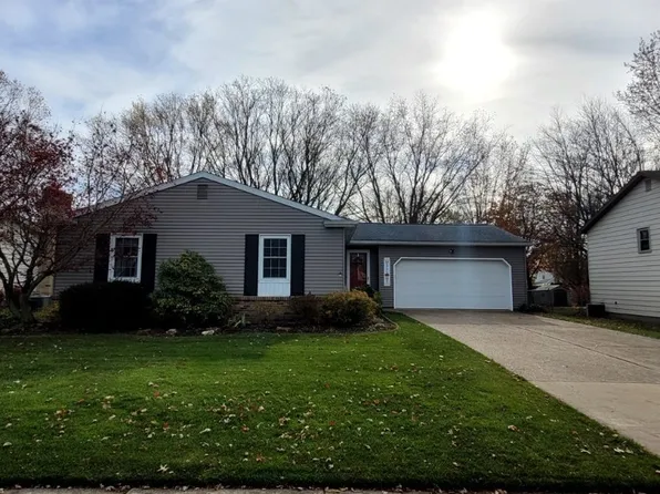 2033 Enfield Ln, Erie, PA 16509