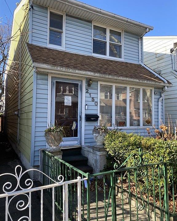 1st image of 2150 E 22nd St