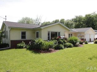 2104 W Shirldon Ct, West Peoria, IL